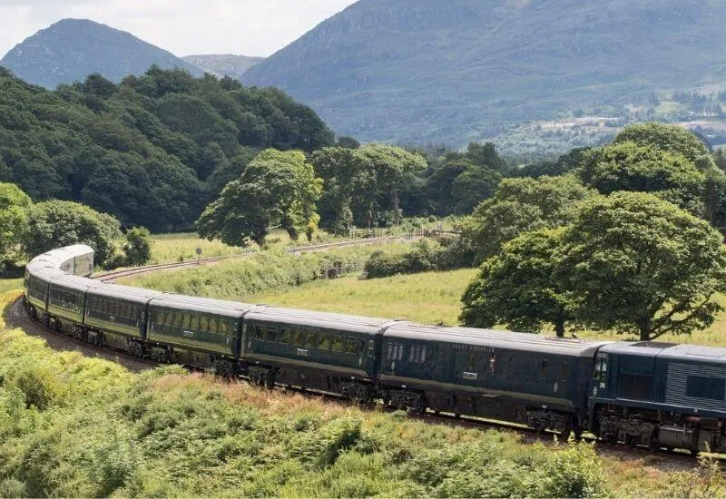 Le premier train de luxe lancé en Irlande