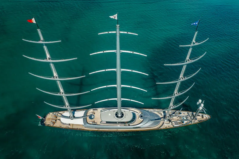 Jumeirah fait son entrée dans le yachting avec le Maltese Falcon