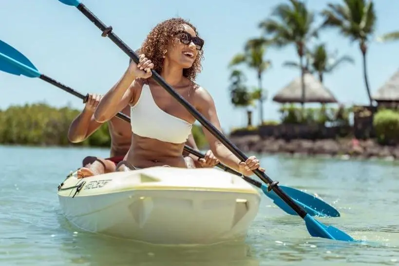 À L’île Maurice, Four Seasons mise sur les abeilles pour préserver les mangroves