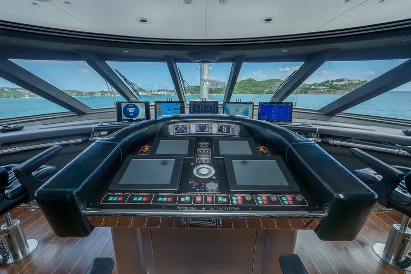 Jumeirah fait son entrée dans le yachting avec le Maltese Falcon