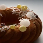 La bûche de Noël du chef pâtissier Nicolas Guercio ©Studio Des Fleurs