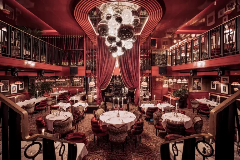 Mondaine Paris ©Romain Ricard